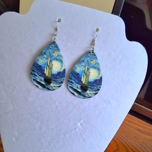 💥SALE💥 NEW Sailboat In The Night Dangle Earrings